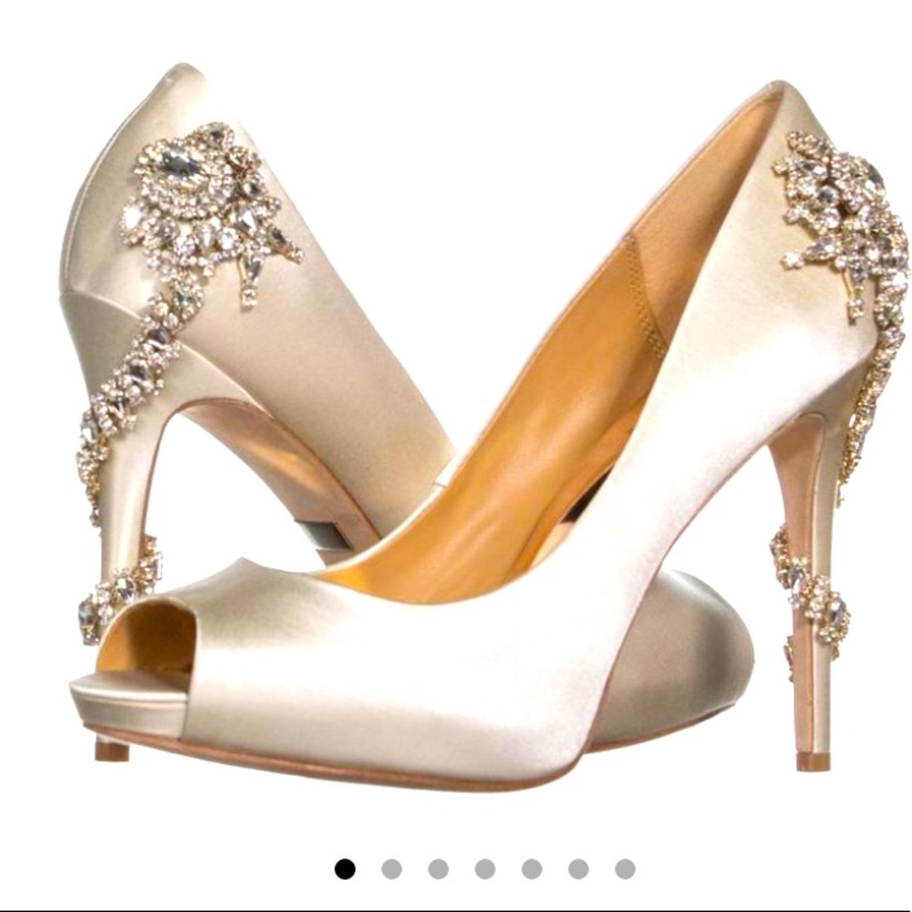 Badgley Mischka Women's Royal Embellished Pumps